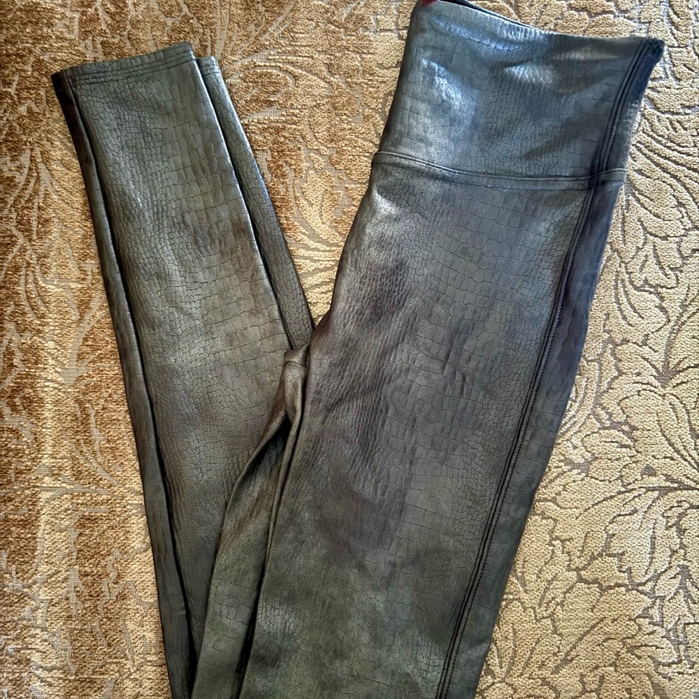 SPANX Croc Leggings